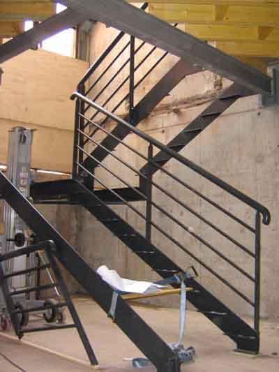 Pose d'un escalier 2 volés et 1 palier intermédiaire