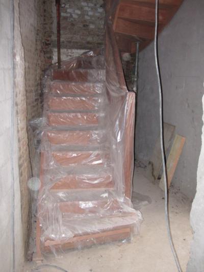 Escalier bois 2/4 tournant pour logement collectif