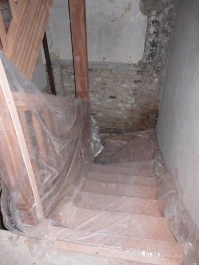 Escalier bois 2/4 tournant pour logement collectif