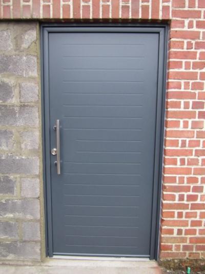 Porte monobloc brume