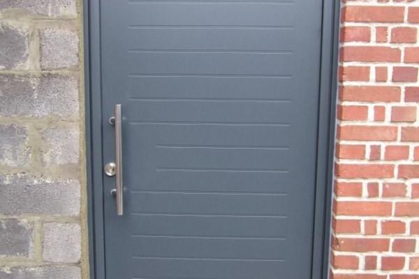 Porte monobloc brume