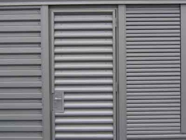 Portes métalliques