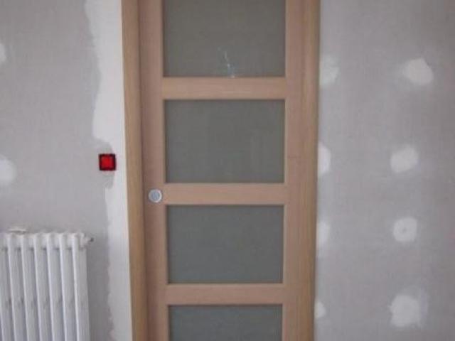 Porte en bois à galandage