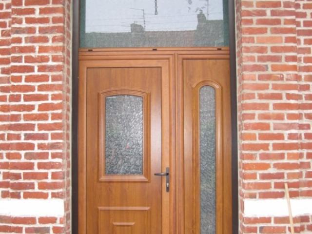 Grand châssis aluminium SCHÜCO coloris chêne doré