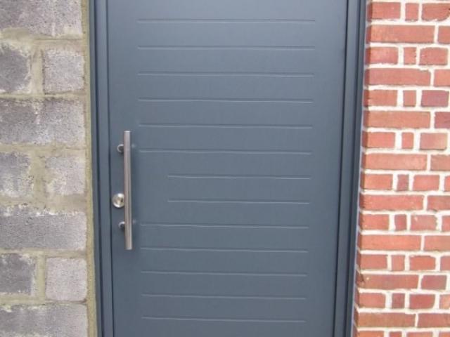 Porte monobloc brume