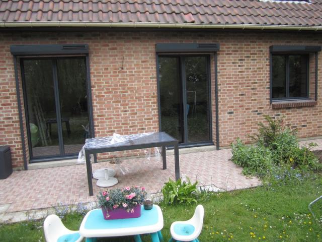 Rénovation énergétique d'une maison des année 80 avec des menuiseries aluminium